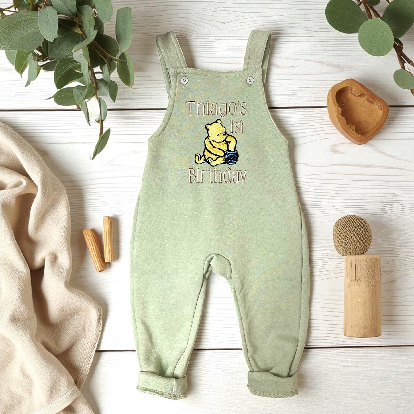 Winnie the Pooh Birthday Outfit – Personalised Baby Dungarees with Name & Age – Handmade Cake Smash Overalls, First Birthday Gift
