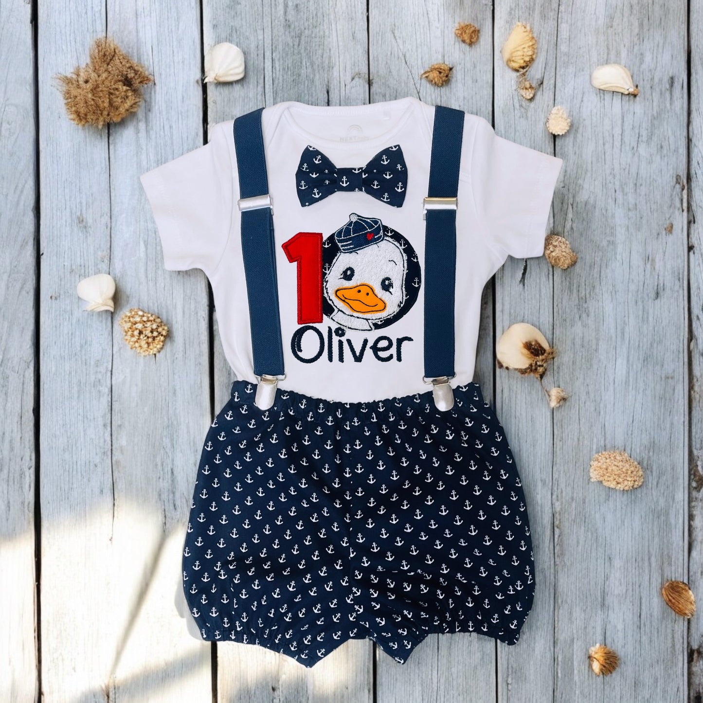 Sailor Duck Birthday Outfit Personalised Nautical Cake Smash Set with Anchor Bloomers, Bow Tie, Suspenders & Party Hat – Baby First Birthday