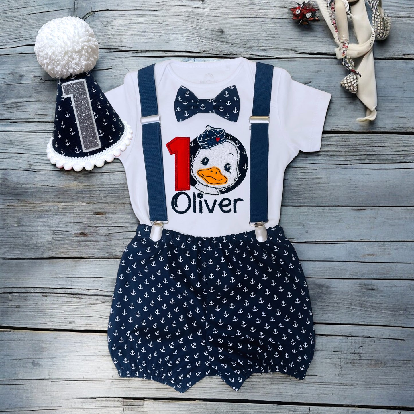 Sailor Duck Birthday Outfit Personalised Nautical Cake Smash Set with Anchor Bloomers, Bow Tie, Suspenders & Party Hat – Baby First Birthday