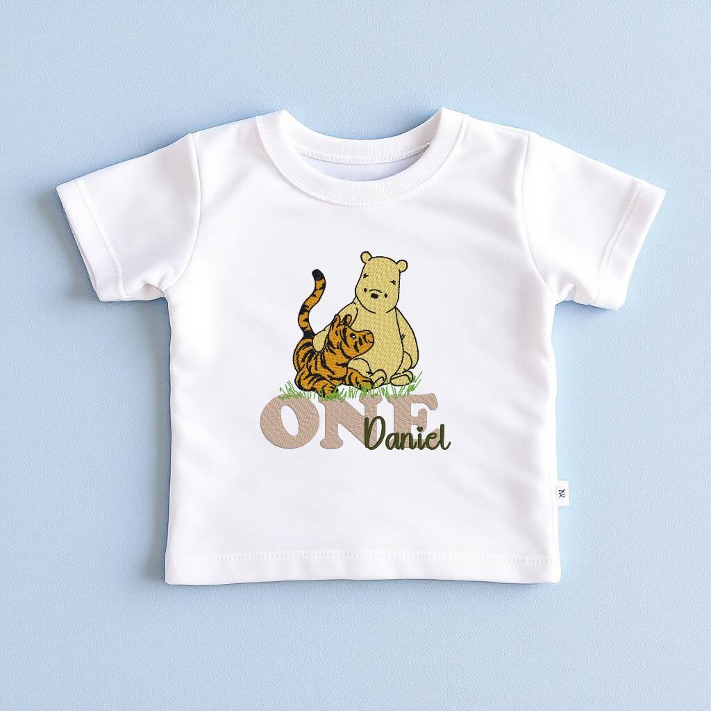 Classic Winnie & Tigger Birthday Outfit – Personalised Cake Smash Bodysuit, Bloomers with Braces and Party Hat – First Birthday Outfit – Handmade by Roo’s Cake-smash Designs