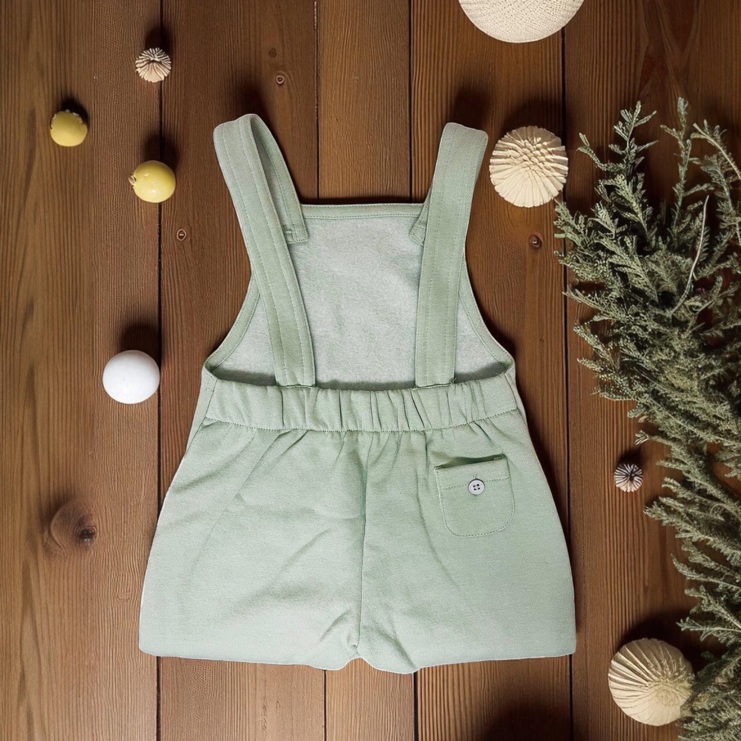 Winnie the Pooh Birthday Outfit – Personalised Baby Dungarees with Name & Age – Handmade Cake Smash Overalls, First Birthday Gift