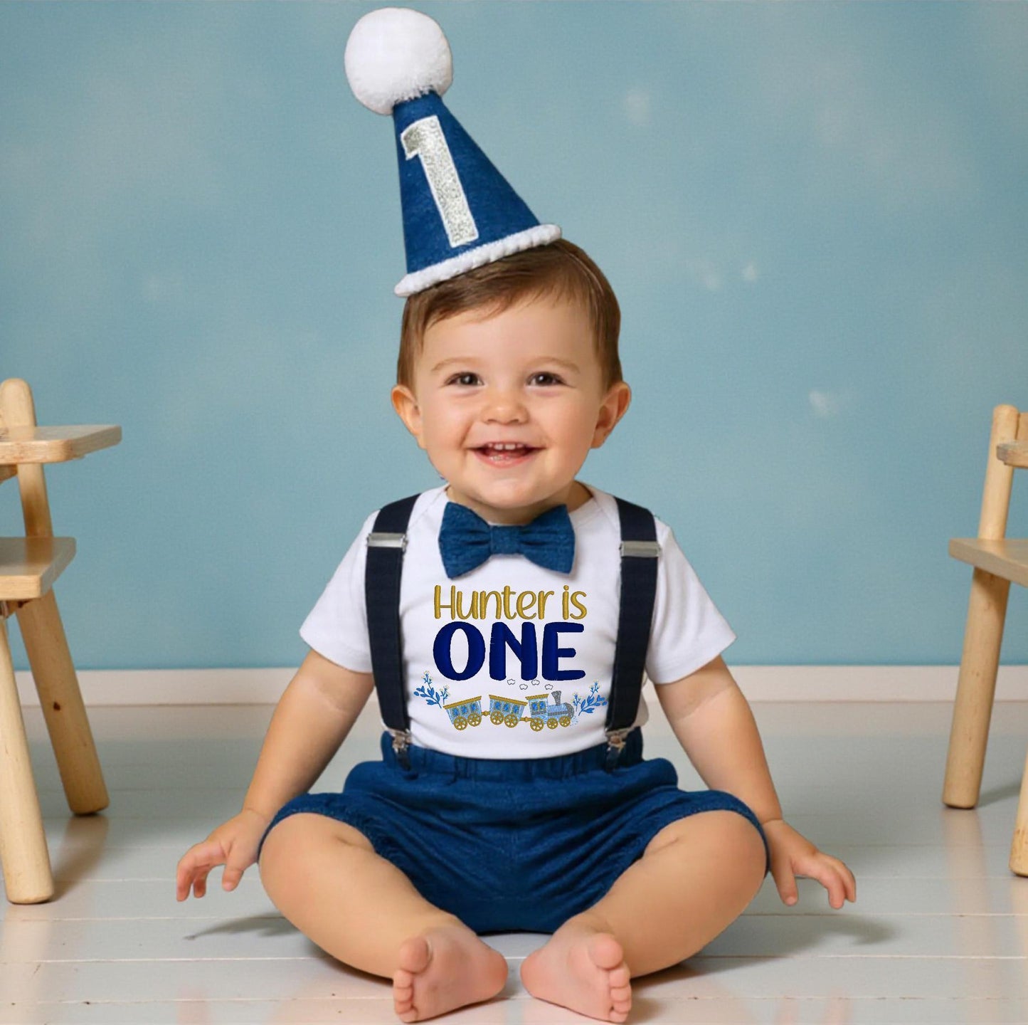 Personalised Train Birthday Outfit – Embroidered 1st Birthday Bodysuit & Hat Set